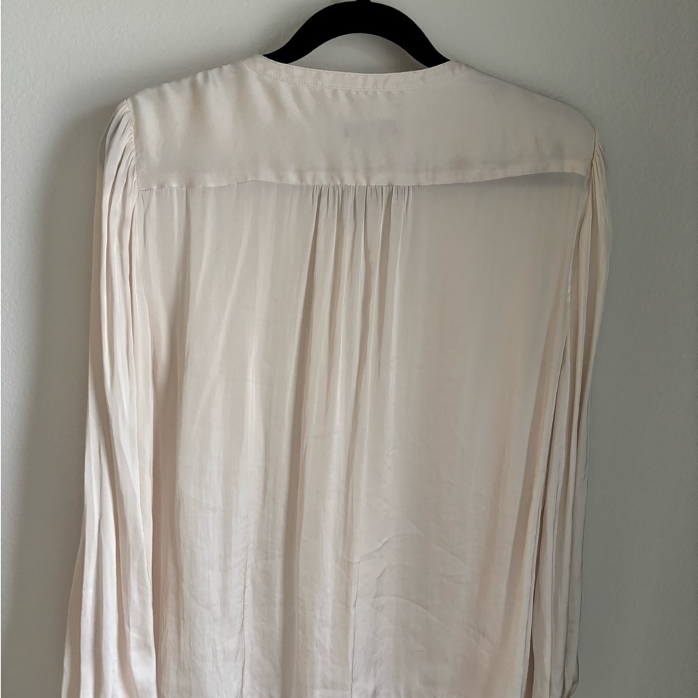 ***sold***Elegant J. Crew Cream Blouse with Button Front and Pleat details - Picture 9 of 12